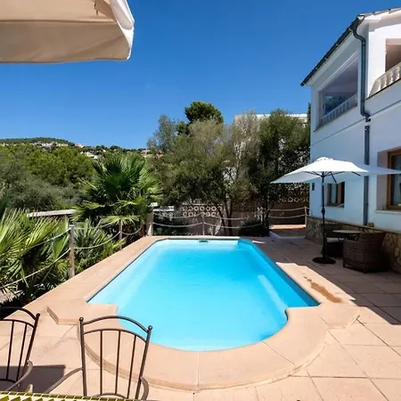 Marpessa In With Pool